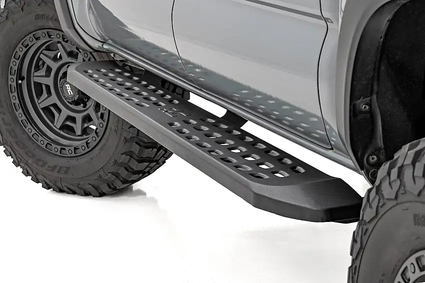 RPT2 Running Board - Double Cab - Black - Toyota Tacoma 2WD/4WD (2016-2023)